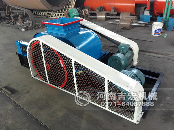 齒滾破碎機(jī)價(jià)格_小型齒滾破碎機(jī)多少錢(qián)一臺(tái)